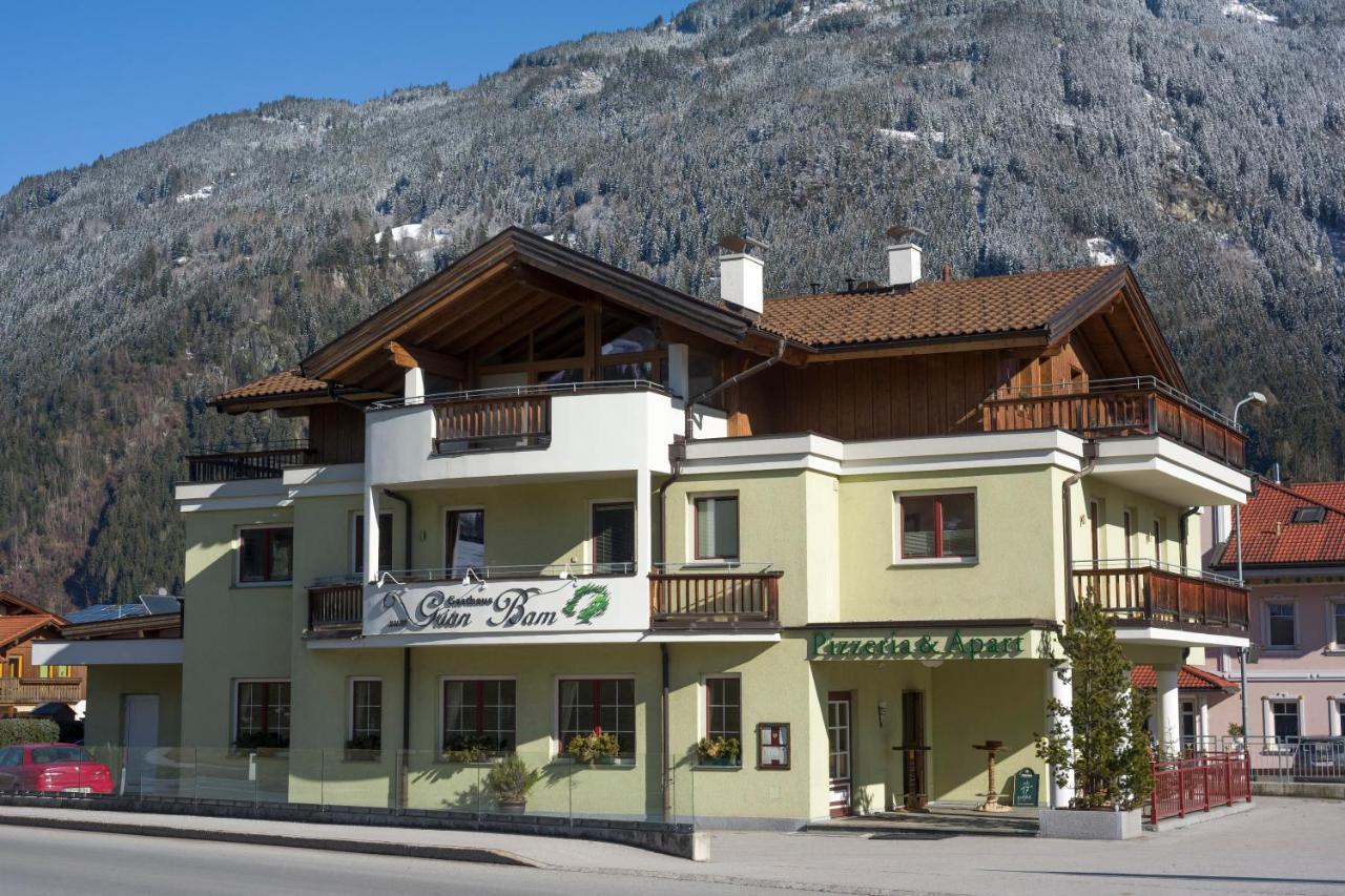 Apartments Zum Grian Bam Ried im Zillertal Exterior foto